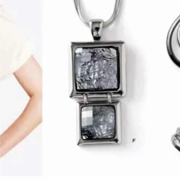 LIA SOPHIA Pendant for Necklace Excellent - Picture 7 of 7